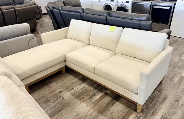 DT’s Outlet — Wichita, KS — Used appliance store